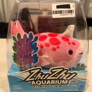 Zhu Zhu Pets Aquarium New/Sealed PINK LORELEI SPOTTED NARWHAL Fish Toy
